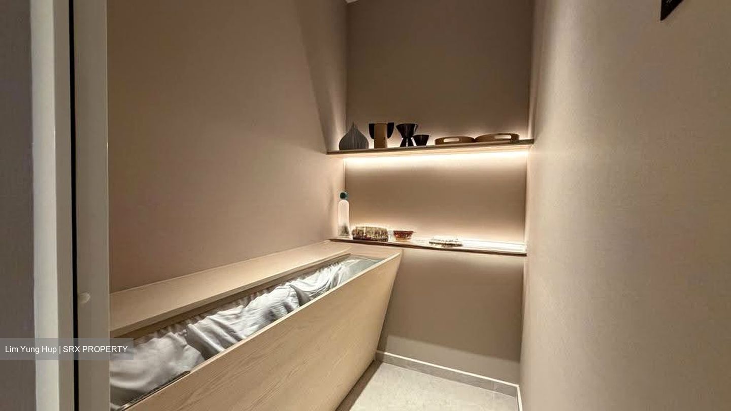 River Modern (D9), Apartment #616674821